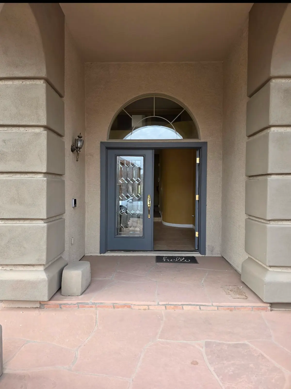 Litchfield before front door