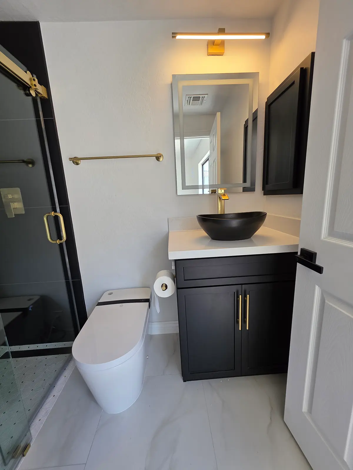 Litchfield final downstairs bath sink and toilet